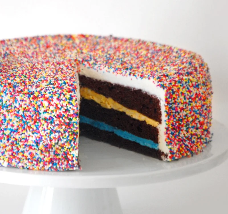 10" Chocolate Giggle Cake