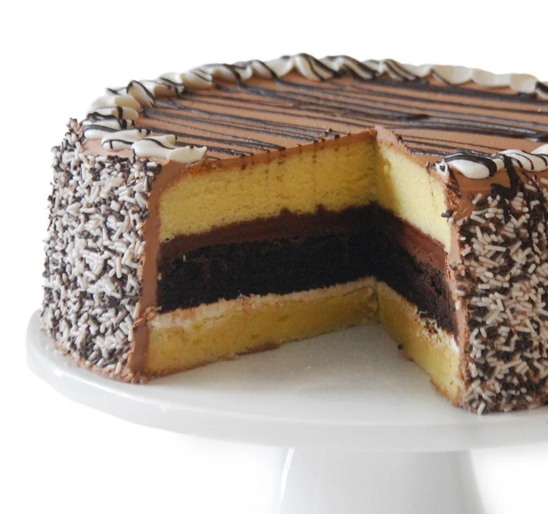 10" Yin And Yang Cake